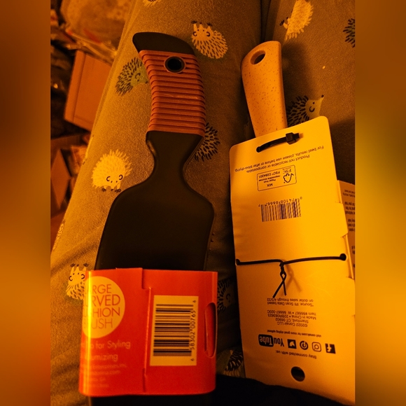 Hair Brushes - Picture 3 of 3